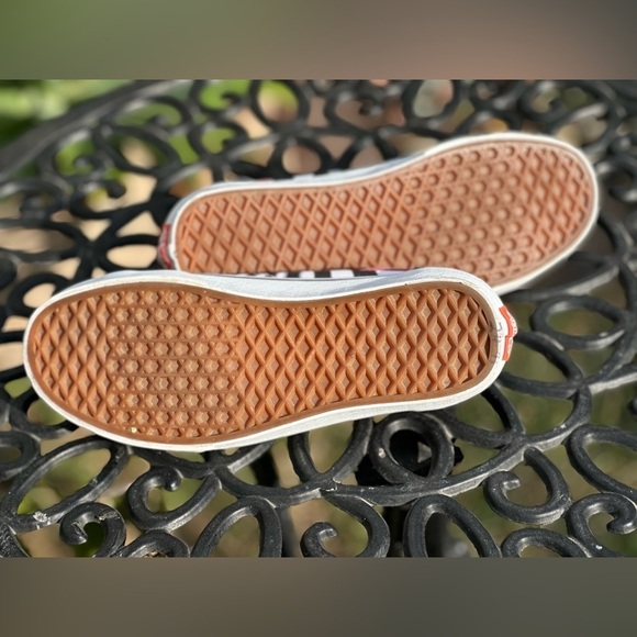 Vans — Swirl Style 36 Shoes - Picture 6 of 7